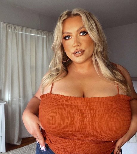 Hayden Buchko star adult pics