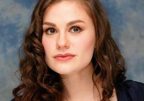 Anna Paquin exclusive star pics