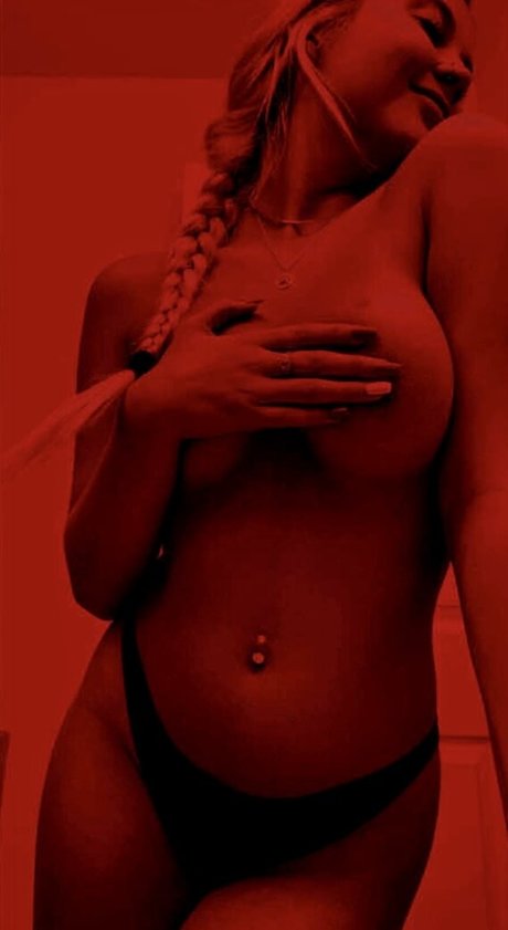 Christen Whitman model pornographic pics