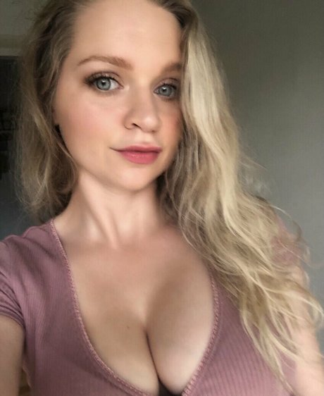 Lust4Lizzie star nice image