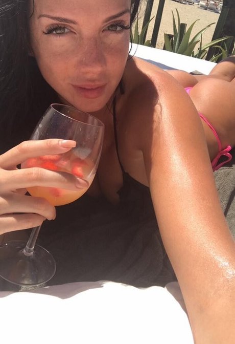 Samira Jalil sex model pictures