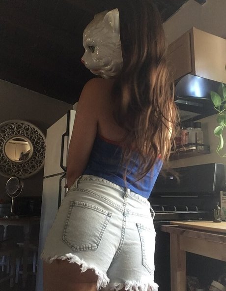 Youknowlimbo pornographic model pic