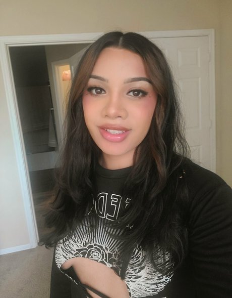 Mina Sin pornstar adult picture