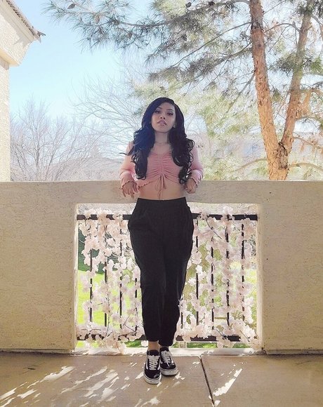 Mina Sin nudes model pic