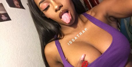 OG Leah Swanky_ perfect star image