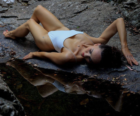 janey quirks star sexy picture