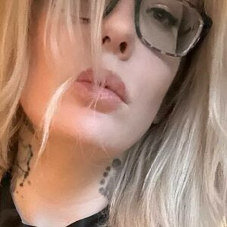 Karuna Satori_ model hot img