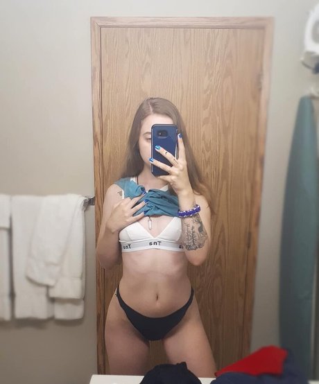 Alildore pretty actress photo