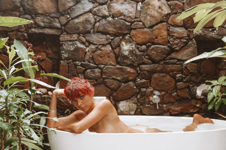 Maraa Jane nude actress pics