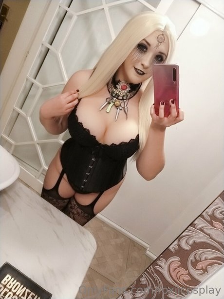 Roxii Cosplay star high quality gallery