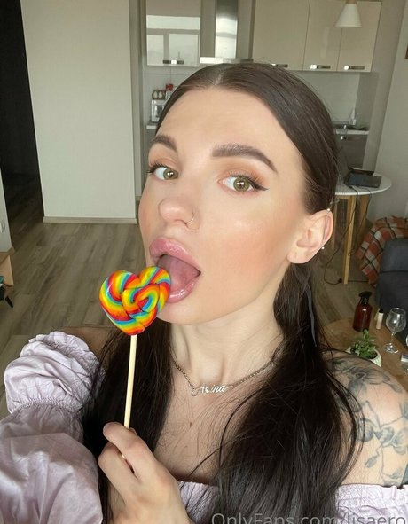 lisaero pornstar top photos