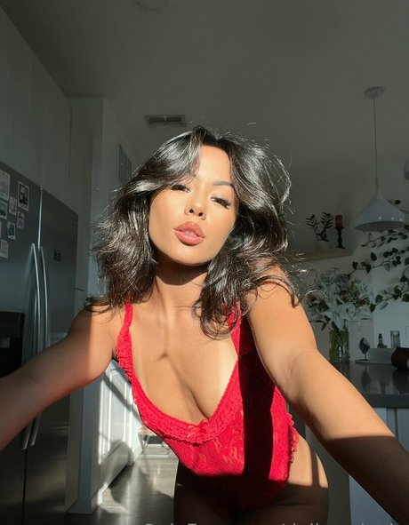 Delia Sylvain model art photo