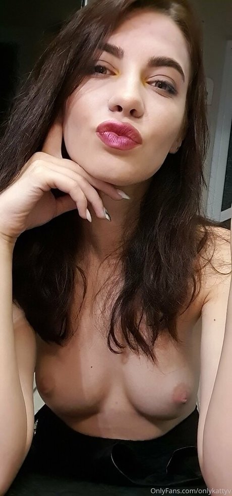 onlykattyv model nice pictures