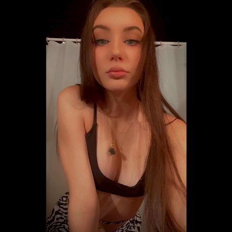 Amira Maroulis beautiful actress gallery