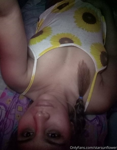 Lizbeth Martinez adult model pictures