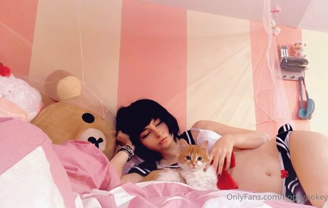 Beautyfromthorns model nudes img