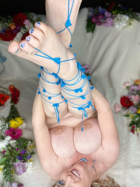 Mrs Traci Love nudes pornstar archive