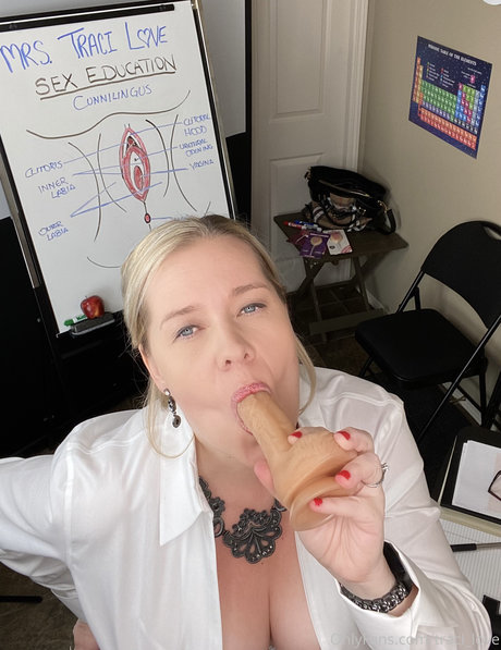 Mrs Traci Love model nudes gallery