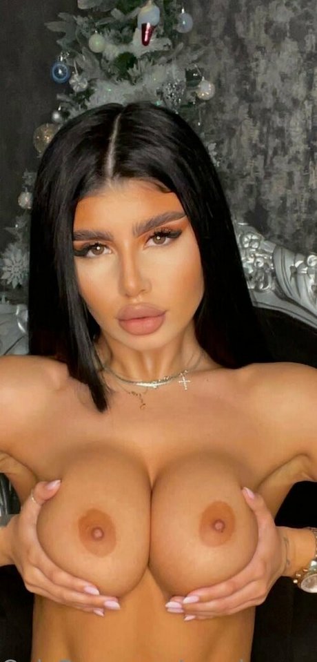 perfect shemale onlyfans free naked archive