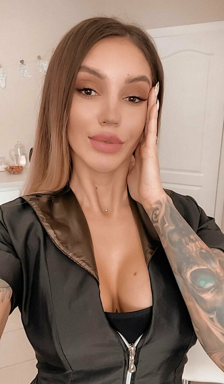 girlfriend onlyfans sexy naked pics