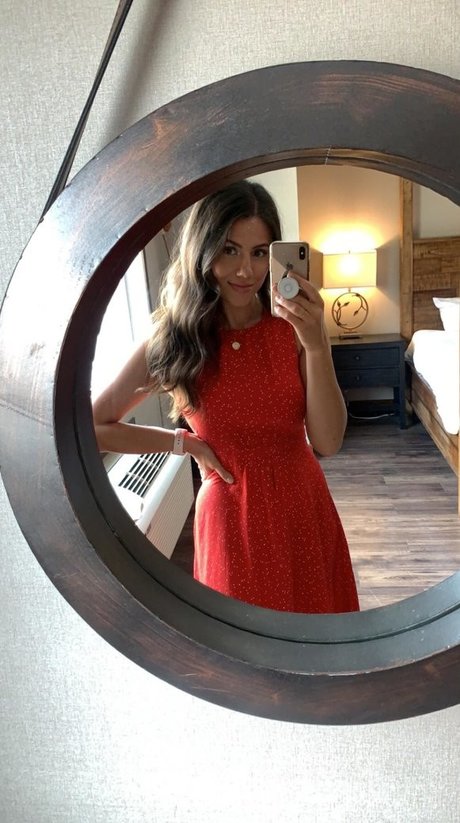 Adriana Mae naked star pic