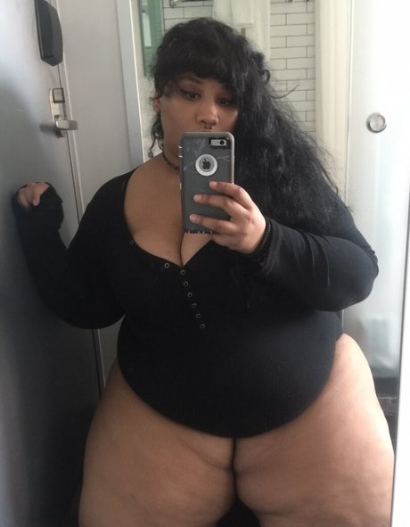 Thiccflix nudes model pic