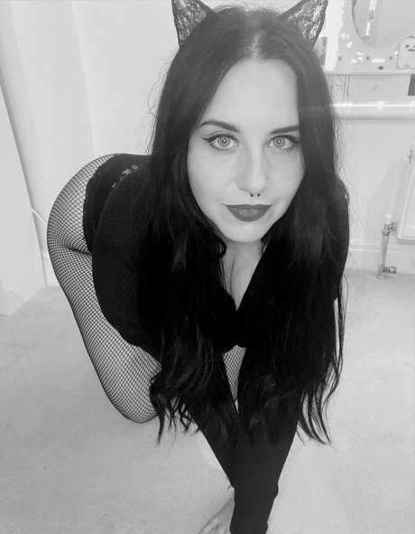 Louise daniellex Quick model image