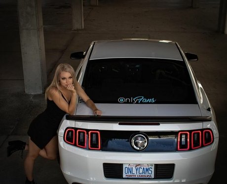 skinny ebony teen onlyfans hot nude photos