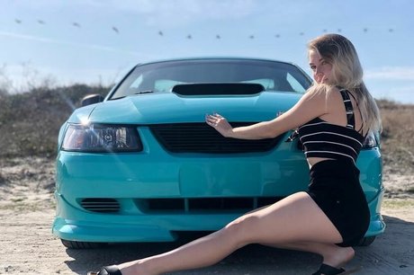 UrEbabe nudes star pictures