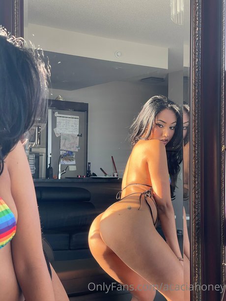 Acacia Henley high quality pornstar photo