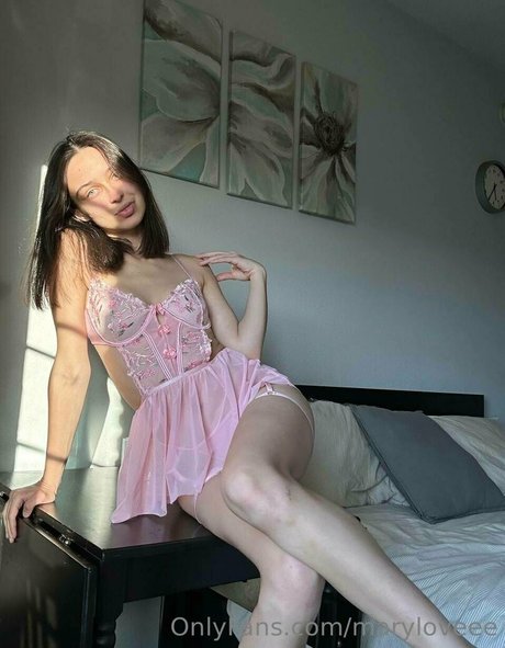 maryloveee model pics