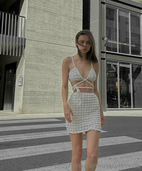 maryloveee nude model pics