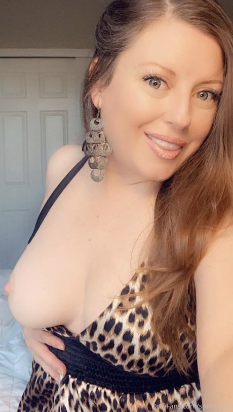 Sonny Wild erotic actress images