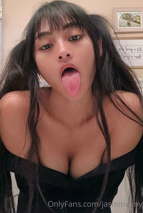 Jasminekny Profile pic