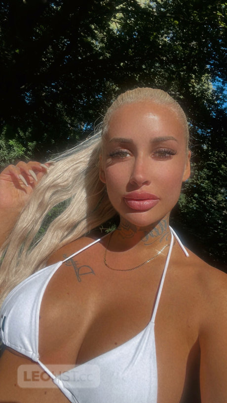 Elodie Baillargeon Roy exclusive pornstar photo