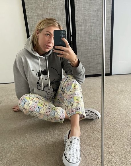 blonde yoga onlyfans beautiful pic