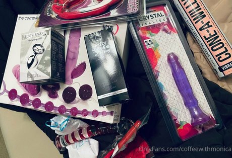 Monica Soles free star picture