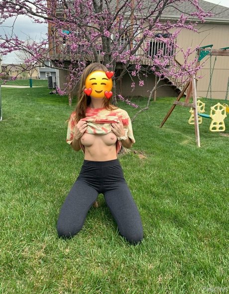 cremedelapeachh beautiful actress pics