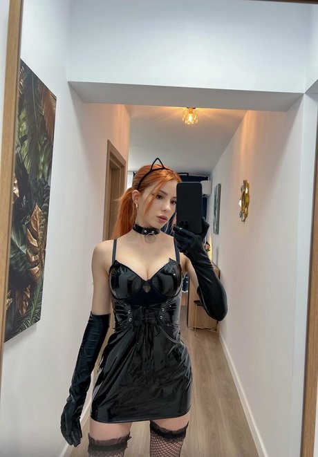 Bee elina Profile pic