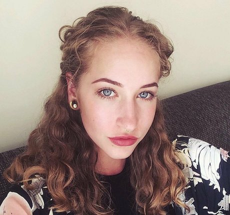 empressscarlett nice model gallery