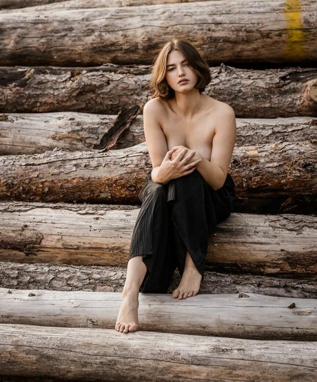 Anna Tauber nude pornstar image