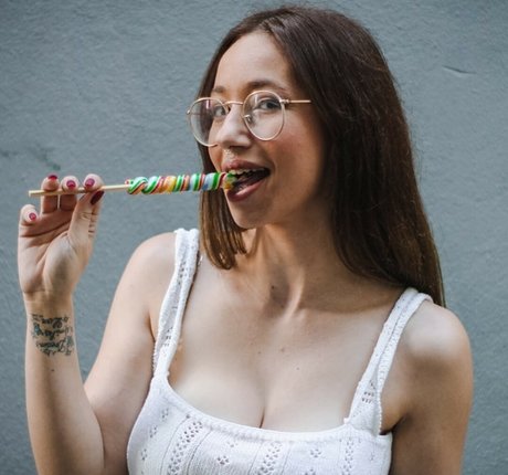 Lada Amores pornstar art archive