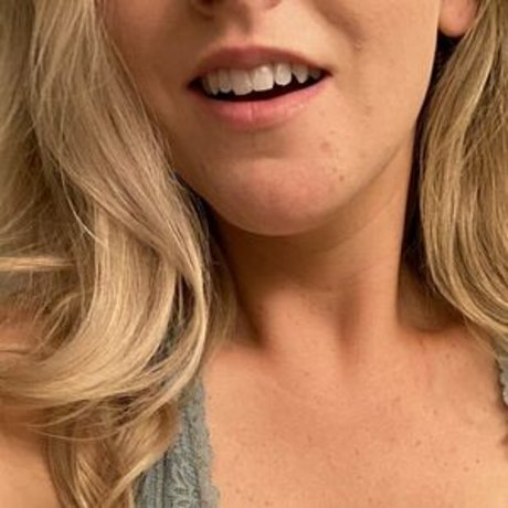 dirty D 33 pretty actress picture