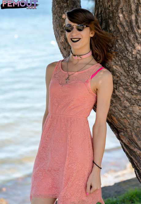 April Gillespie sexy star photos