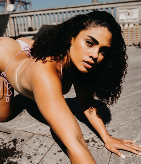 Ravyn Rochelle pornstar top images