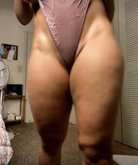 tiny onlyfans sexy nudes pics