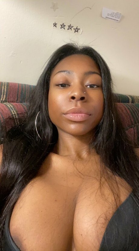 Annah Nicki Smith erotic pornstar pic