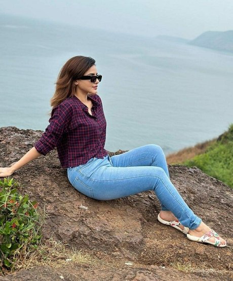 Ashu Reddy best actress gallery