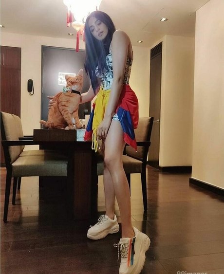 Adah Sharma high quality star galleries