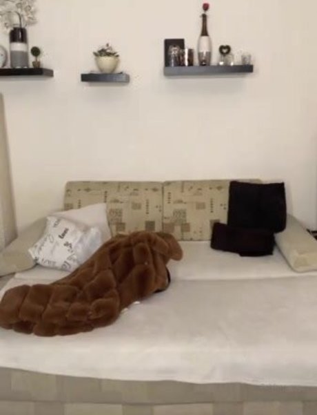 Hunter v90 top model photo